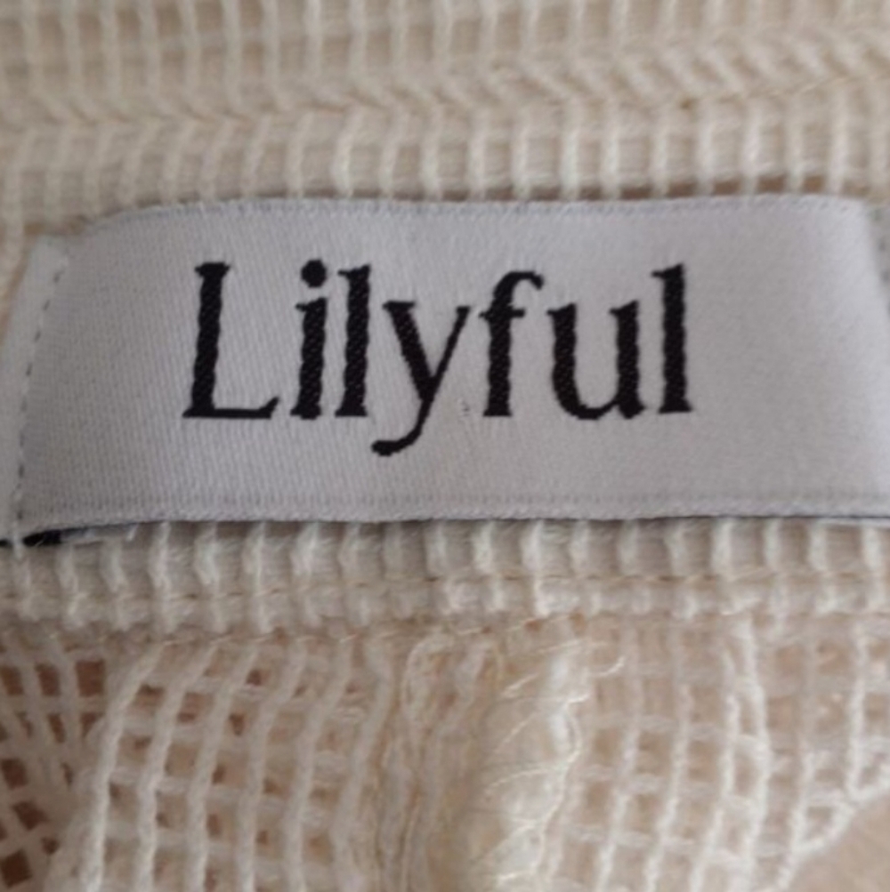 Lilyful Beige Sheer Mesh Button-Down Shirt Sz.S EUC. - Picture 8 of 10